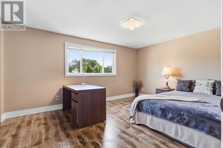 1128 VALLEY COURT N, Oshawa (Lakeview), Ontario, L1J3M5