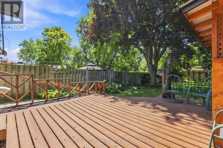 1128 VALLEY COURT N, Oshawa (Lakeview), Ontario, L1J3M5