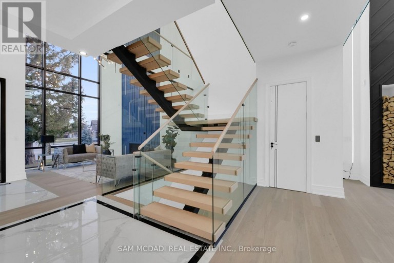 468 SAVILLE CRESCENT, Oakville (WO West), Ontario, L6L3V1