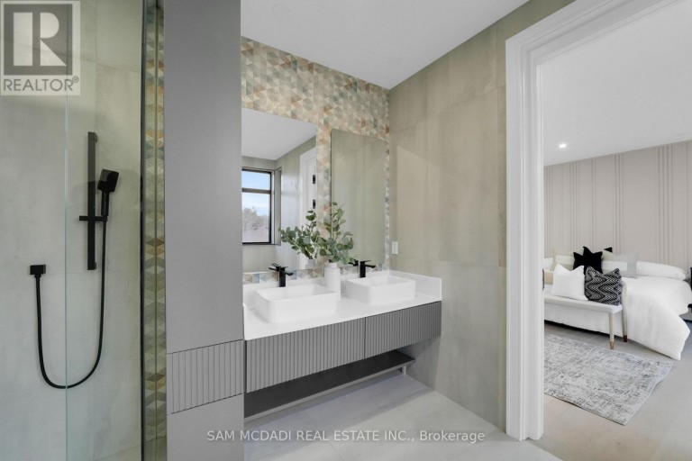 468 SAVILLE CRESCENT, Oakville (WO West), Ontario, L6L3V1