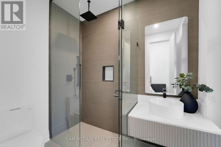 468 SAVILLE CRESCENT, Oakville (WO West), Ontario, L6L3V1