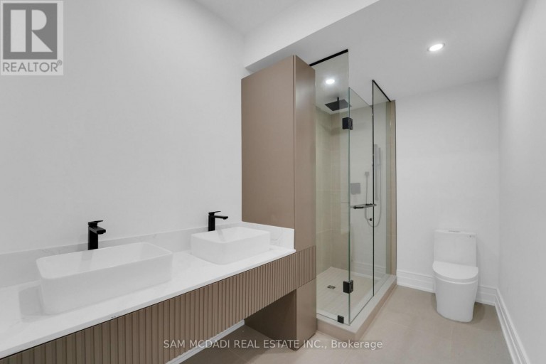 468 SAVILLE CRESCENT, Oakville (WO West), Ontario, L6L3V1