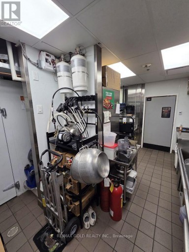 1-832 - 100 CITY CENTRE DRIVE, Mississauga (City Centre), Ontario, L5B2C9