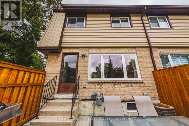40 - 10 ANGUS ROAD, Hamilton (Vincent), Ontario, L8K6K3