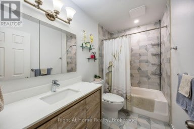 10 NEWING COURT Ajax (South East) Ontario photo 28