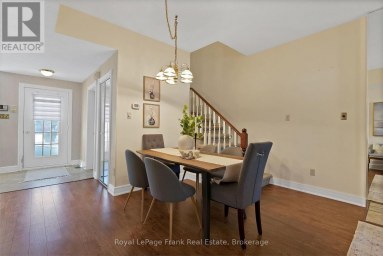 301 - 1 SHERWOOD STREET Kawartha Lakes (Bobcaygeon) Ontario photo 16