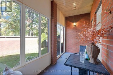 301 - 1 SHERWOOD STREET Kawartha Lakes (Bobcaygeon) Ontario photo 20