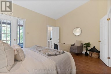 301 - 1 SHERWOOD STREET Kawartha Lakes (Bobcaygeon) Ontario photo 22