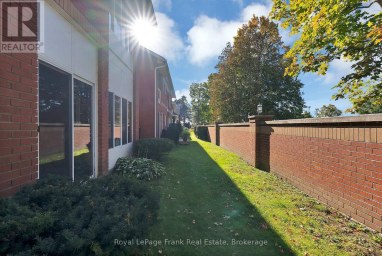 301 - 1 SHERWOOD STREET Kawartha Lakes (Bobcaygeon) Ontario photo 34