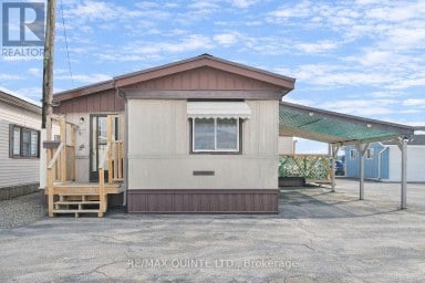 56 - 311 DUNDAS STREET Quinte West (Trenton Ward) Ontario photo 1