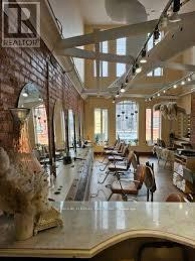 783 QUEEN STREET W, Toronto (Niagara), Ontario, M6J1G1