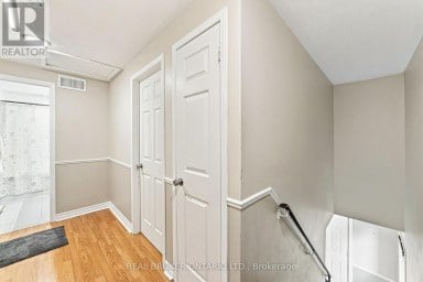 61 - 1270 GAINSBOROUGH DRIVE Oakville (FA Falgarwood) Ontario photo 10