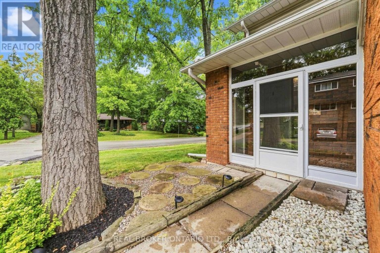 61 - 1270 GAINSBOROUGH DRIVE, Oakville (FA Falgarwood), Ontario, L6H2L2