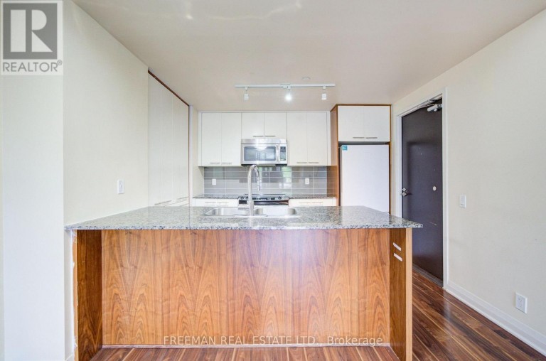 TH108 - 5 VALHALLA INN ROAD, Toronto (Islington-City Centre West), Ontario, M9B0B1