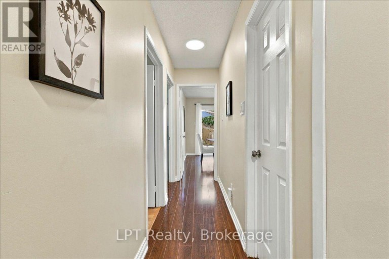 69 SCARFAIR PATHWAY, Toronto (Malvern), Ontario, M1B4G2