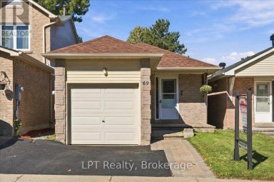 69 SCARFAIR PATHWAY Toronto (Malvern) Ontario photo 2