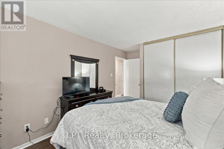 69 SCARFAIR PATHWAY, Toronto (Malvern), Ontario, M1B4G2
