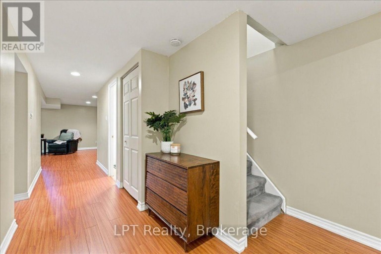 69 SCARFAIR PATHWAY, Toronto (Malvern), Ontario, M1B4G2