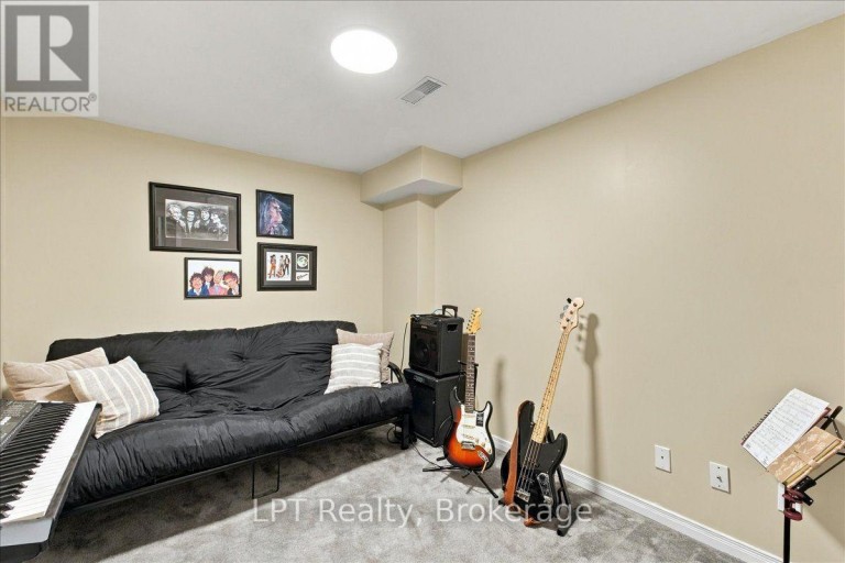 69 SCARFAIR PATHWAY, Toronto (Malvern), Ontario, M1B4G2