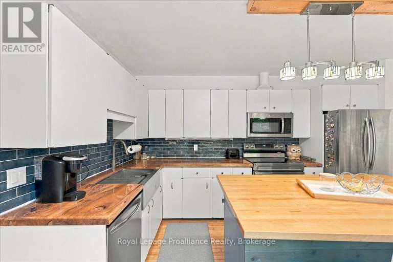 6647 HIGHWAY 37 HIGHWAY, Tweed (Hungerford (Twp)), Ontario, K0K3J0