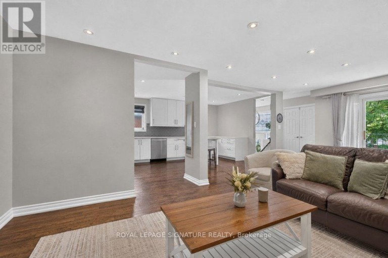 439 GINGER DOWNS, Mississauga (Mississauga Valleys), Ontario, L5A3A8