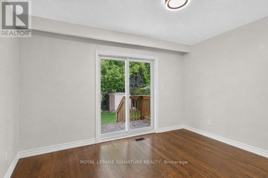 439 GINGER DOWNS Mississauga (Mississauga Valleys) Ontario photo 26