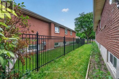 439 GINGER DOWNS Mississauga (Mississauga Valleys) Ontario photo 4