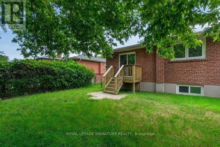 439 GINGER DOWNS, Mississauga (Mississauga Valleys), Ontario, L5A3A8