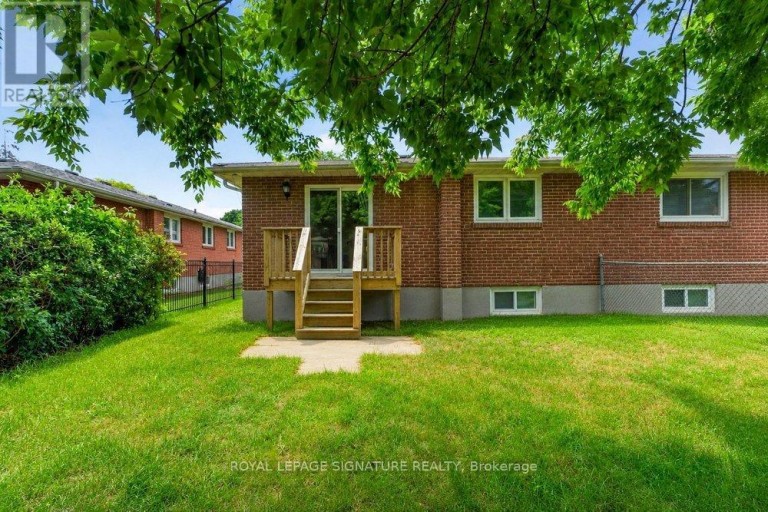 439 GINGER DOWNS, Mississauga (Mississauga Valleys), Ontario, L5A3A8