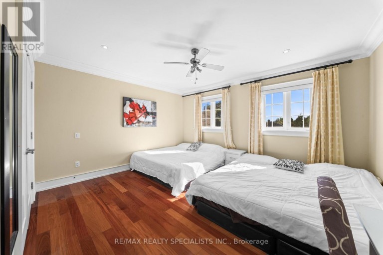 2489 OLINDA COURT, Mississauga (Erindale), Ontario, L5C4P5