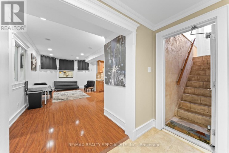 2489 OLINDA COURT, Mississauga (Erindale), Ontario, L5C4P5