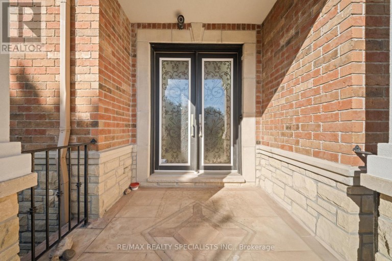 2489 OLINDA COURT, Mississauga (Erindale), Ontario, L5C4P5