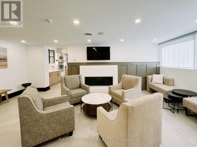 701 - 3700 KANEFF CRESCENT, Mississauga (Mississauga Valleys), Ontario, L5A4B8