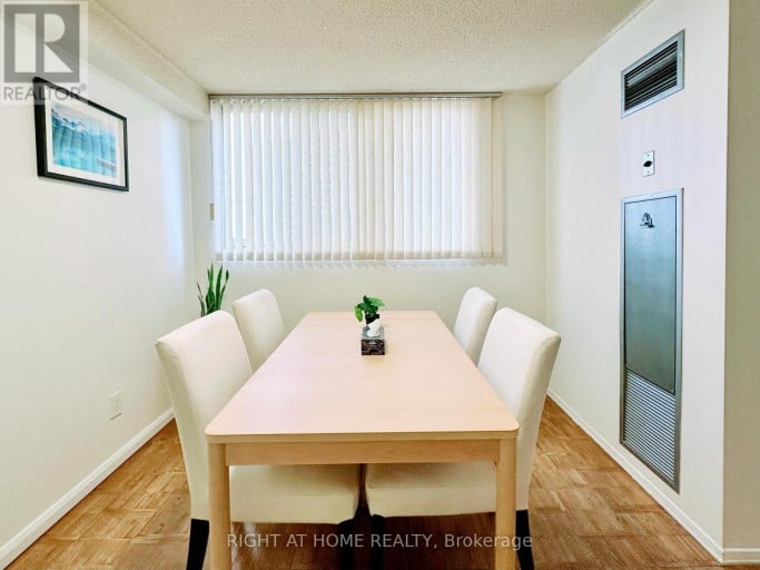 701 - 3700 KANEFF CRESCENT, Mississauga (Mississauga Valleys), Ontario, L5A4B8