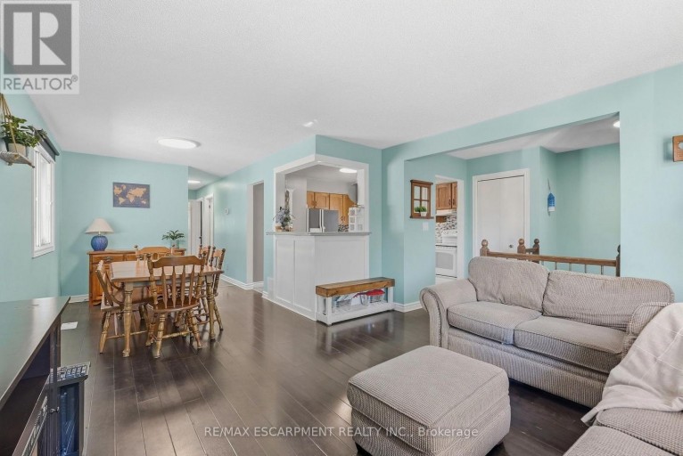 34 GRANTHAM AVENUE S, St. Catharines (Port Weller), Ontario, L2P3B4