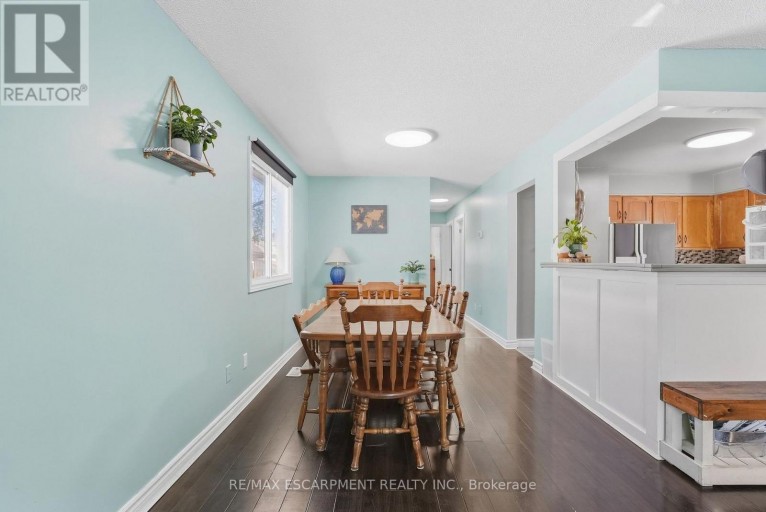 34 GRANTHAM AVENUE S, St. Catharines (Port Weller), Ontario, L2P3B4
