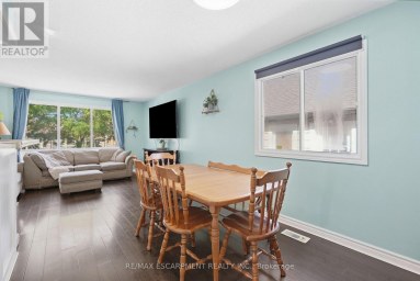 34 GRANTHAM AVENUE S St. Catharines (Port Weller) Ontario photo 16