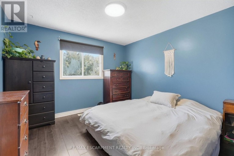 34 GRANTHAM AVENUE S, St. Catharines (Port Weller), Ontario, L2P3B4