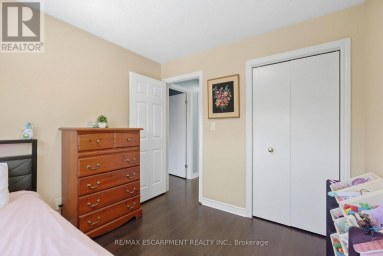 34 GRANTHAM AVENUE S St. Catharines (Port Weller) Ontario photo 30