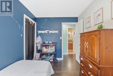 34 GRANTHAM AVENUE S St. Catharines (Port Weller) Ontario photo 32