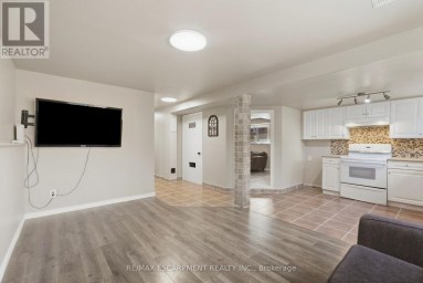 34 GRANTHAM AVENUE S St. Catharines (Port Weller) Ontario photo 41