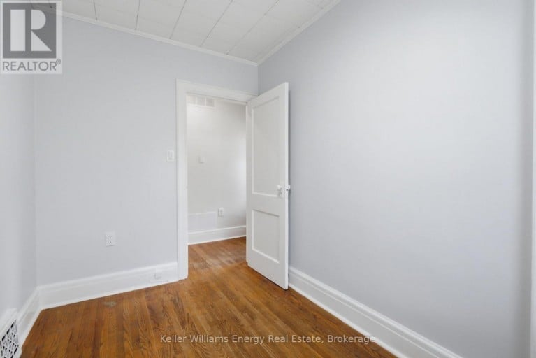 100 BURK STREET, Oshawa (Vanier), Ontario, L1J4B9