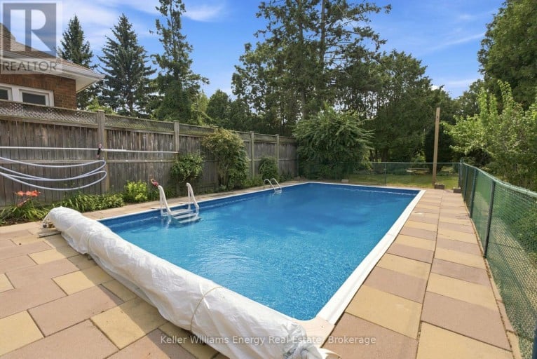 100 BURK STREET, Oshawa (Vanier), Ontario, L1J4B9