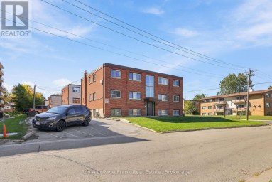 180 NIPIGON STREET Oshawa (McLaughlin) Ontario photo 2