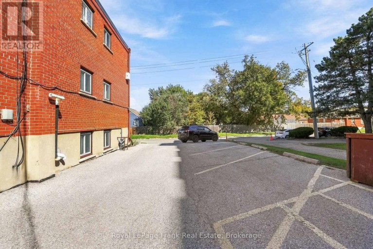 180 NIPIGON STREET, Oshawa (McLaughlin), Ontario, L1J4N5