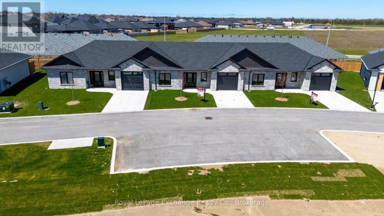 UNIT 43 - 1071 WATERLOO STREET N, Saugeen Shores, Ontario, N0H2C3