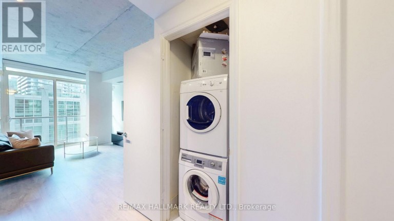 1010 - 88 BLUE JAYS WAY, Toronto (Waterfront Communities), Ontario, M5V2G3