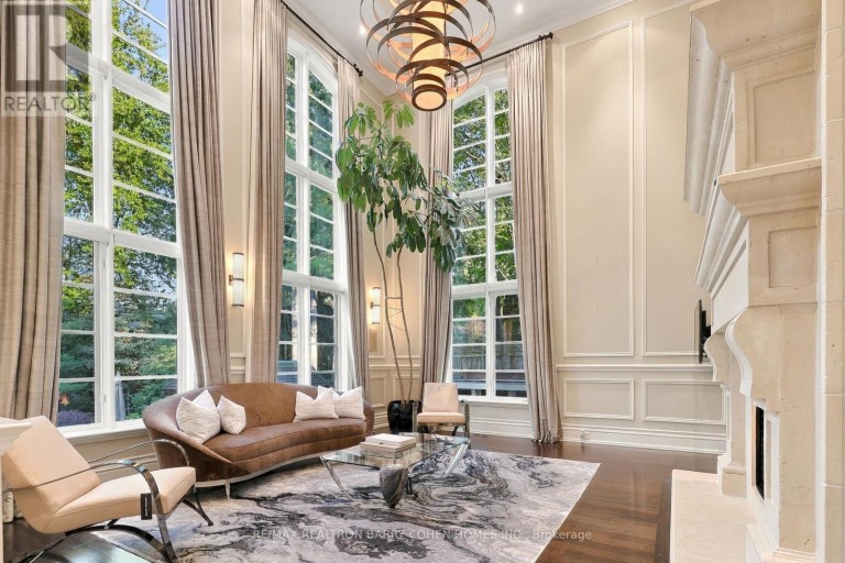 11 DOON ROAD, Toronto (Bridle Path-Sunnybrook-York Mills), Ontario, M2L1M1