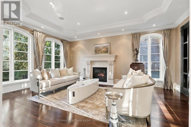 11 DOON ROAD, Toronto (Bridle Path-Sunnybrook-York Mills), Ontario, M2L1M1