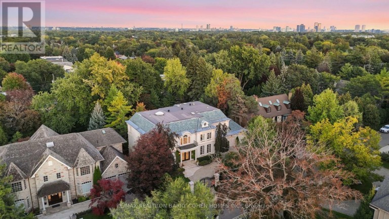 11 DOON ROAD, Toronto (Bridle Path-Sunnybrook-York Mills), Ontario, M2L1M1